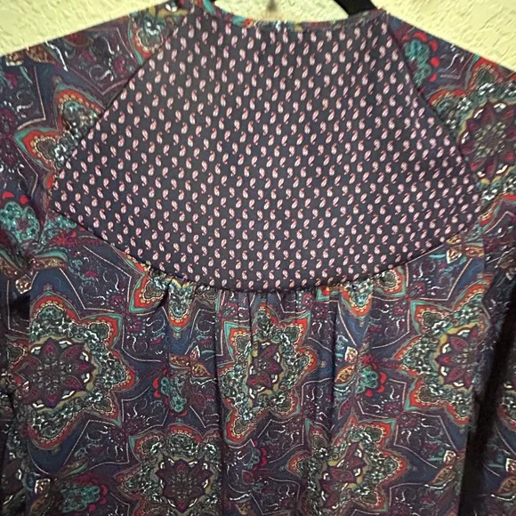 DR2 Multicolor Paisley Blouse - Picture 6 of 7